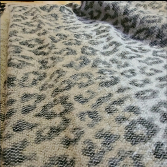 Animal Print Italian Fringe Tan Black Scarf Wrap - Picture 7 of 7